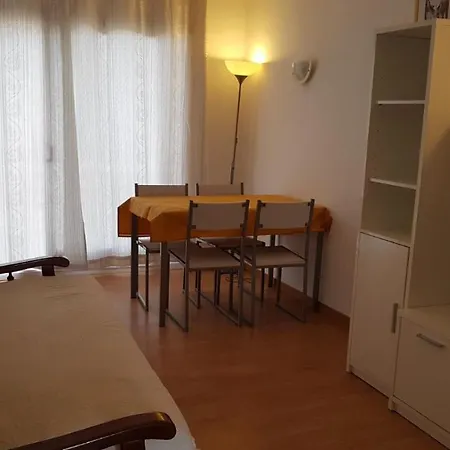 5 Carrer Del Port De Reig Apartment Roses